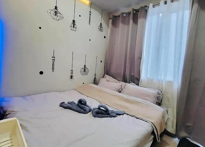 Emz Jazz Staycation Apartment *