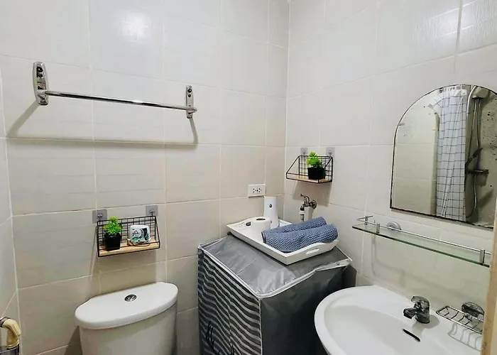 Emz Jazz Staycation Apartment Manila