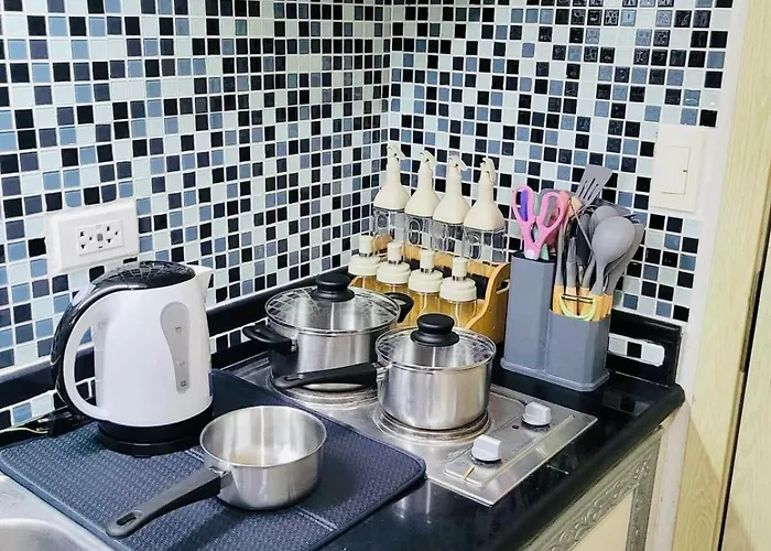 Emz Jazz Staycation Apartment *