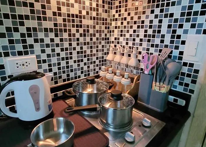 Emz Jazz Staycation Apartment
