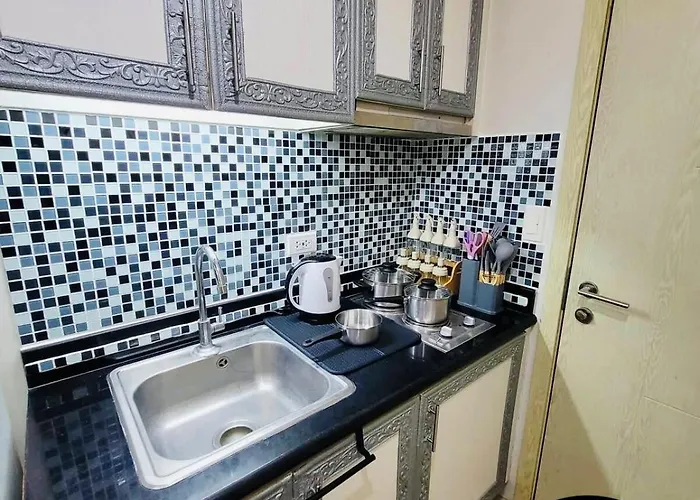 Emz Jazz Staycation Apartment *